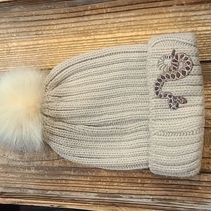Faux fur pom pom hat